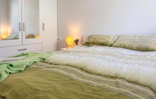 Awesome Apartment In Barbariga With Wifi - 1