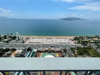 Luxury Beachfront Rooom - 2