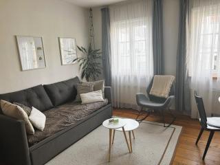 Charmante 2-Zi-Altbau-Wohnung - 5 Min zum Dom - 7