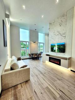 10-234 Pechersk Plaza, Boichuka 17, Kyiv centre, panoramic city view, 15 kW backup power, Petrovdom Apartment - 0