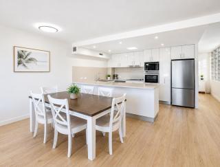 Alexandra Beachside Apartments - 8