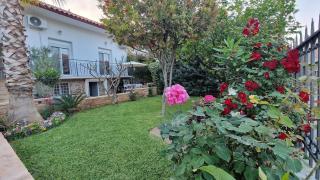 Tyros House - Costal Escape Just Steps From The Beach - 8