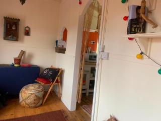 Hippy beach shack - 4