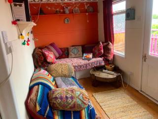 Hippy beach shack - 9