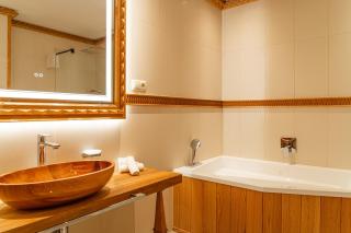 Mountain Diamond Resort - 2