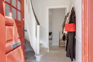 Historic Terraced House In The White City - 2