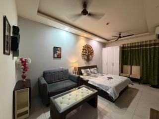 Luxora - Stay In Style - 0