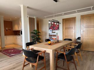 Ideal Family Retreat With 3 Bedrooms - 4