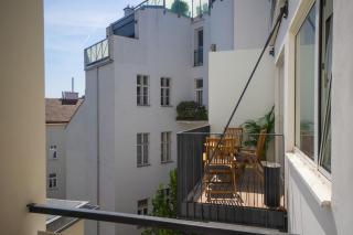 Modern apartment in center with a balcony - 5