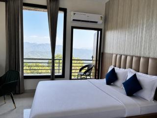 Hotel Heaven and Hills - 1