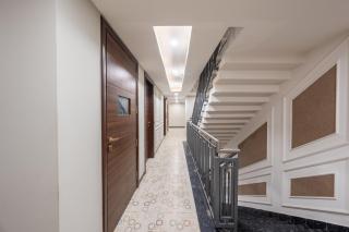 Saltstayz Select - Golf Course Road & Sector 57 - 3