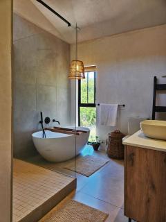 MILLYS a Milkwood Forest Beach House - 5