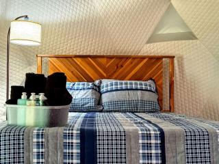 Idyllic Geodesic Dome Sanctuary near Schoharie Creek in New York - 8