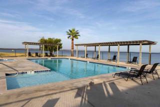 Family-Friendly Safari Tent with Marina Access Near Lake Livingston in Point Blank, Texas - 1