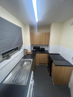 Spacious 1 Bed Flat, Next to Homerton Station - 4