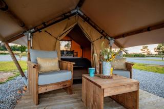 Gorgeous Tented Cabin Close to Great Hiking Trails in Cassville, Missouri - 7
