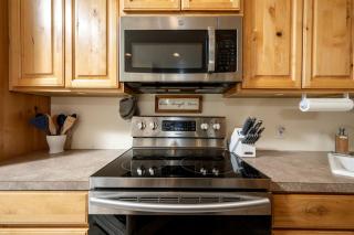 Enchanting Riverside Cabin Retreat with Mountain Views near Sardis Lake Oklahoma - 2