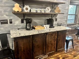Luxury Lodge with Hot Tub, Pool & Game Room near Broken Bow Lake – Hochatown, OK - 1