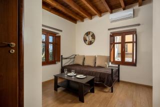 Euphrosyne Apartment -Old town - 8