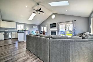 Lakefront Retreat with Dock Access & canoe Adventures in Houghton Lake, Michigan - 2