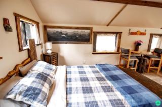 Adorable Glamping Cabin on a Wheat Farm for a Unique Getaway near Canyonlands National Park in Utah - 7
