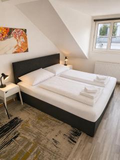 Light-Filled 4-Bedroom Attic Flat with Air Conditioning - Vienna - 0