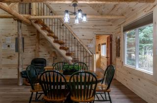 Tranquil Cabin with Amazing Views from the Incredible Deck, the Perfect Base for your Island Park Adventures in Idaho - 9