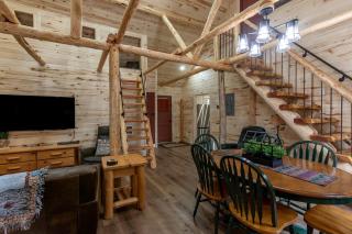 Tranquil Cabin with Amazing Views from the Incredible Deck, the Perfect Base for your Island Park Adventures in Idaho - 3