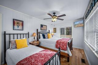 Incredible Cottage with Breathtaking Views from the Amazing Deck, the Perfect Base for Exploring the Area Around Mentone, Alabama - 5