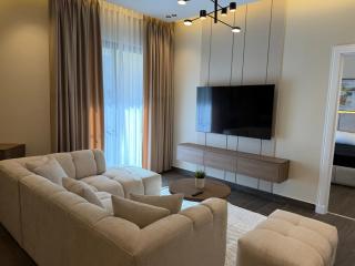 Sleek 1BR Modern Heart of Abdali, Amman - 9