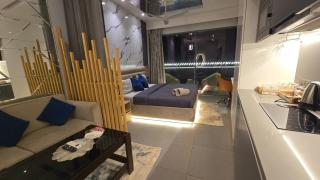 Mirror Magic by Luxury Loft - 1