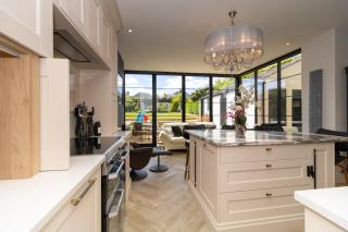 Holly Bank House, Luxury Slps 6, Stunning Garden - 2