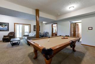 Spacious Cabin with Indoor and Outdoor Swimming Pool in Branson, Missouri - 6