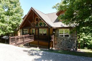Spacious Cabin with Indoor and Outdoor Swimming Pool in Branson, Missouri - 5