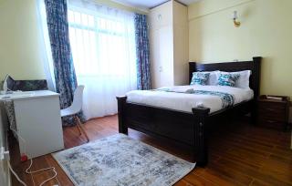 Family Friendly 3BR and DSQ Apartment - 8