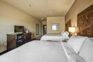 Holiday Inn Express and Suites Beeville by IHG - 5