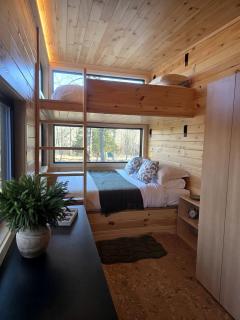 Spruce: Tranquil Modern Family Tiny Home Pod with 300-Acre Forest Views near Quakertown, Pennsylvania - 4