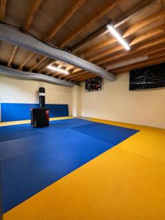 5-Bedroom Villa with Gym and Pool Table - 3