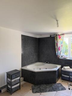 5-Bedroom Villa with Gym and Pool Table - 2