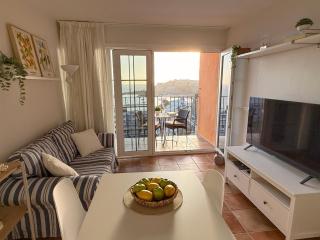 Sunset Balcony & Sea Views in Patalavaca Apt 18 - 8