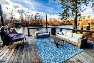 Lakefront Tiny Home Retreat with Private Dock & Sunset Views in Tracy City, Tennessee - 7