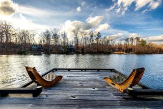Lakefront Tiny Home Retreat with Private Dock & Sunset Views in Tracy City, Tennessee - 6