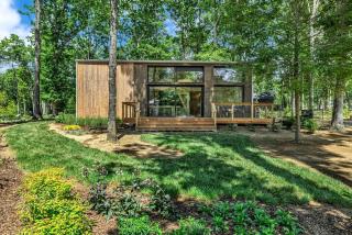 Serene Modern Tiny Home with Fiery Gizzard Reservoir Views Near Tracy City | Tennessee - 0