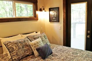 Memorable Wooden Cabin Next to Great Hiking Trails in Monteagle, Tennessee - 4