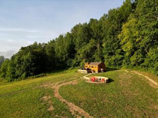 Cozy Stargazing Cabin with Hot Tub near Red River Gorge in Estill County, Kentucky - 7