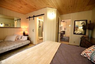 Charming Vintage Cabin Retreat near Jefferson River in Montana - 6