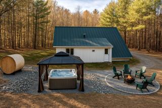 Cozy A-Frame Cabin with Hot Tub & Sauna near Stratton Mountain, Vermont - 6