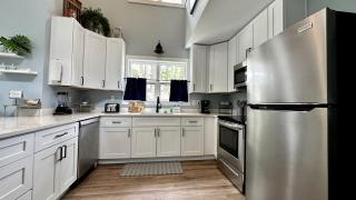 Fantastic Cozy Cottage Nestled Amidst Trees in Tracy City, Tennessee - 8