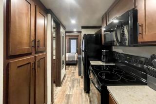Gorgeous Cabin with Hot-tub and Games in Monteagle, Tennessee - 8