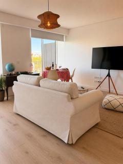 Home2830 - 4
